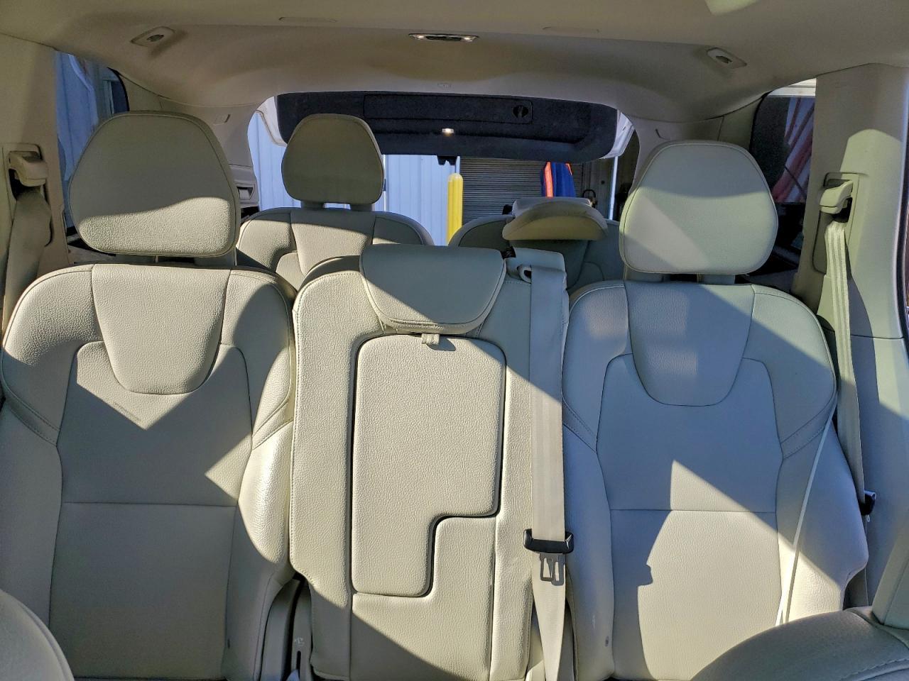 2020 VOLVO XC90