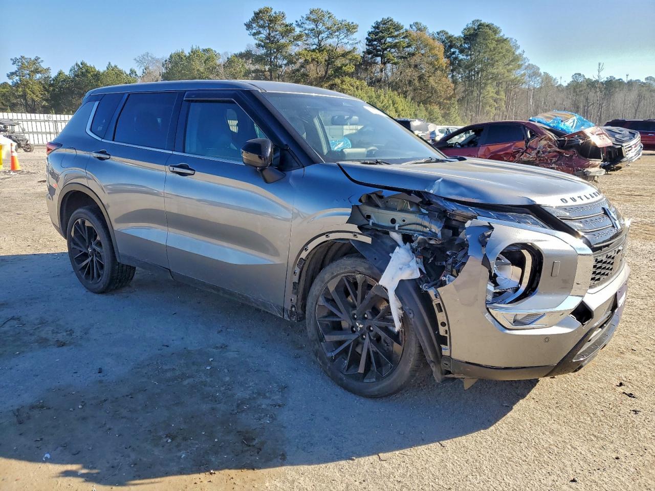 2023 MITSUBISHI outlander