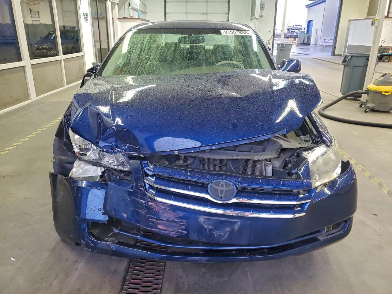 2006 TOYOTA Avalon