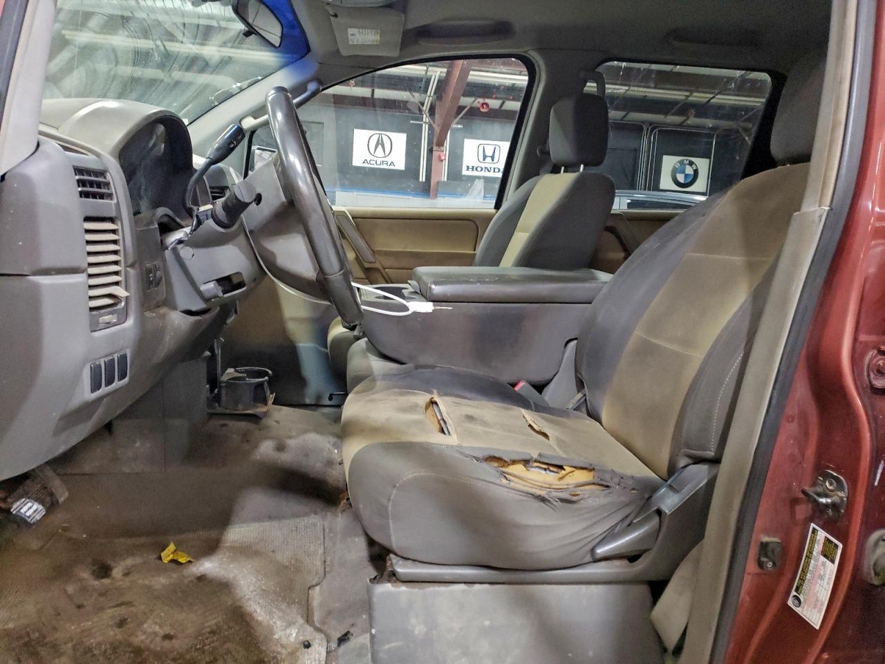 2004 NISSAN Titan