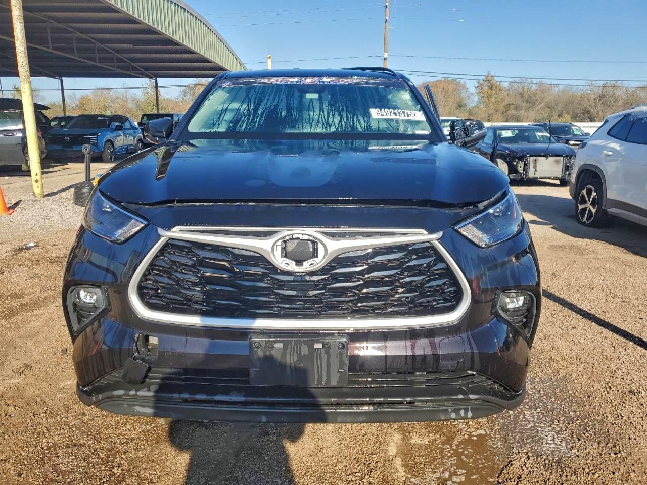 2022 TOYOTA HIGHLANDER