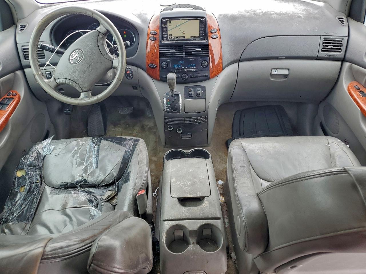 2009 TOYOTA SIENNA