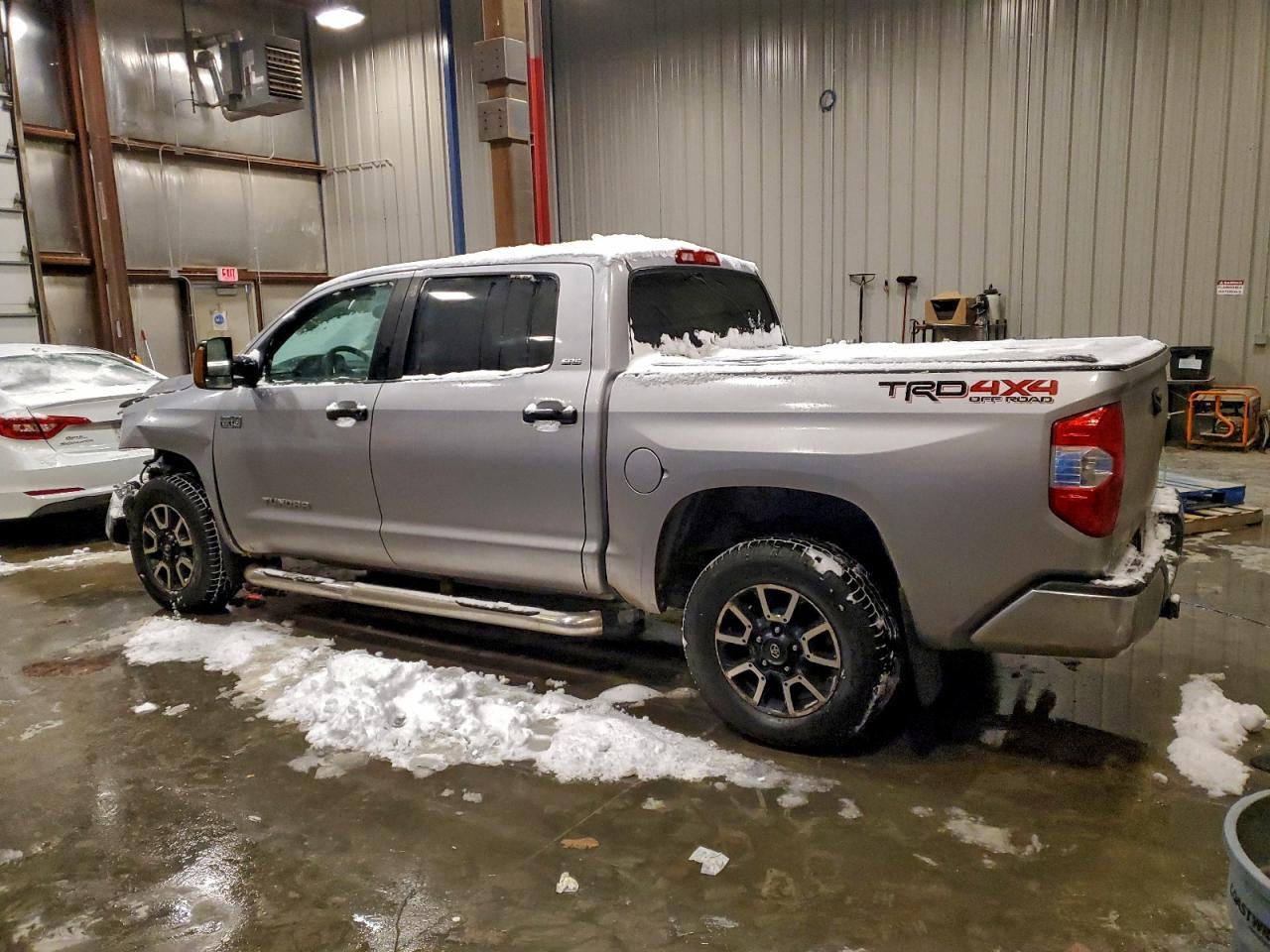 2015 TOYOTA TUNDRA