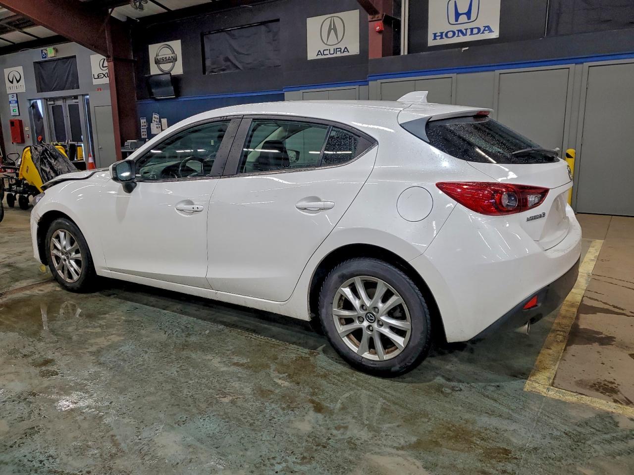 2015 MAZDA 3