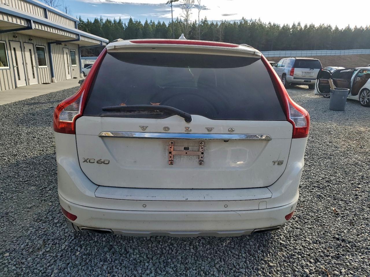2017 VOLVO XC60
