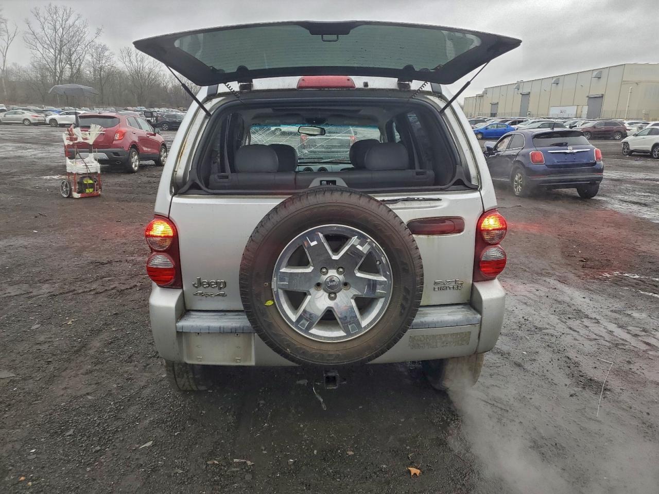 2005 JEEP Liberty