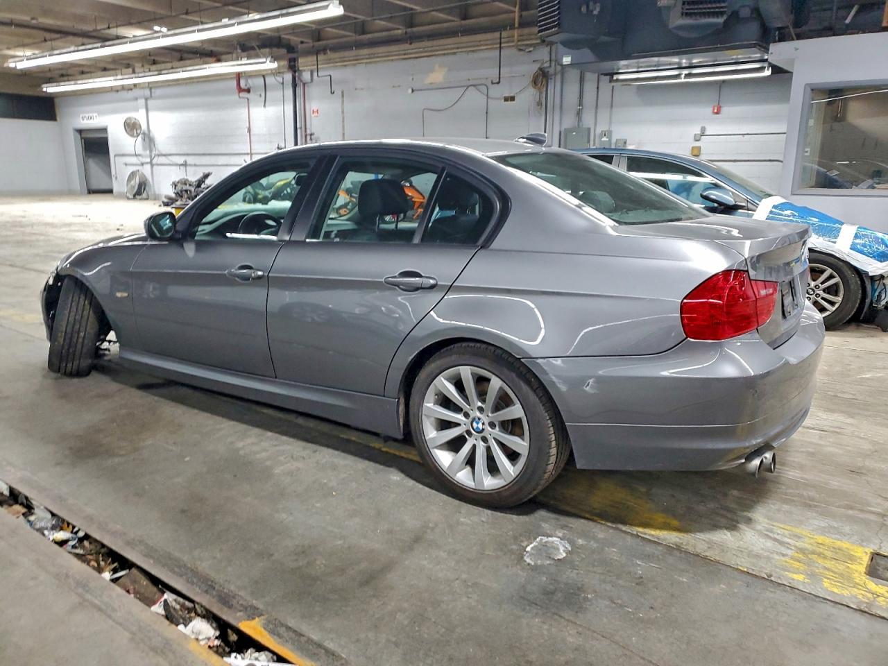 2011 BMW 3 SERIES