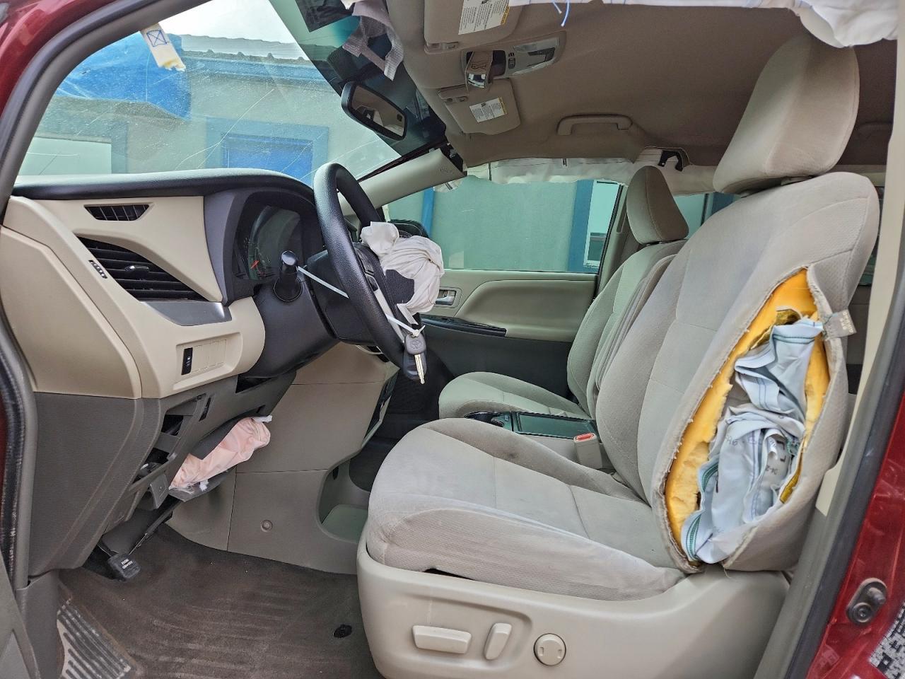 2015 TOYOTA SIENNA