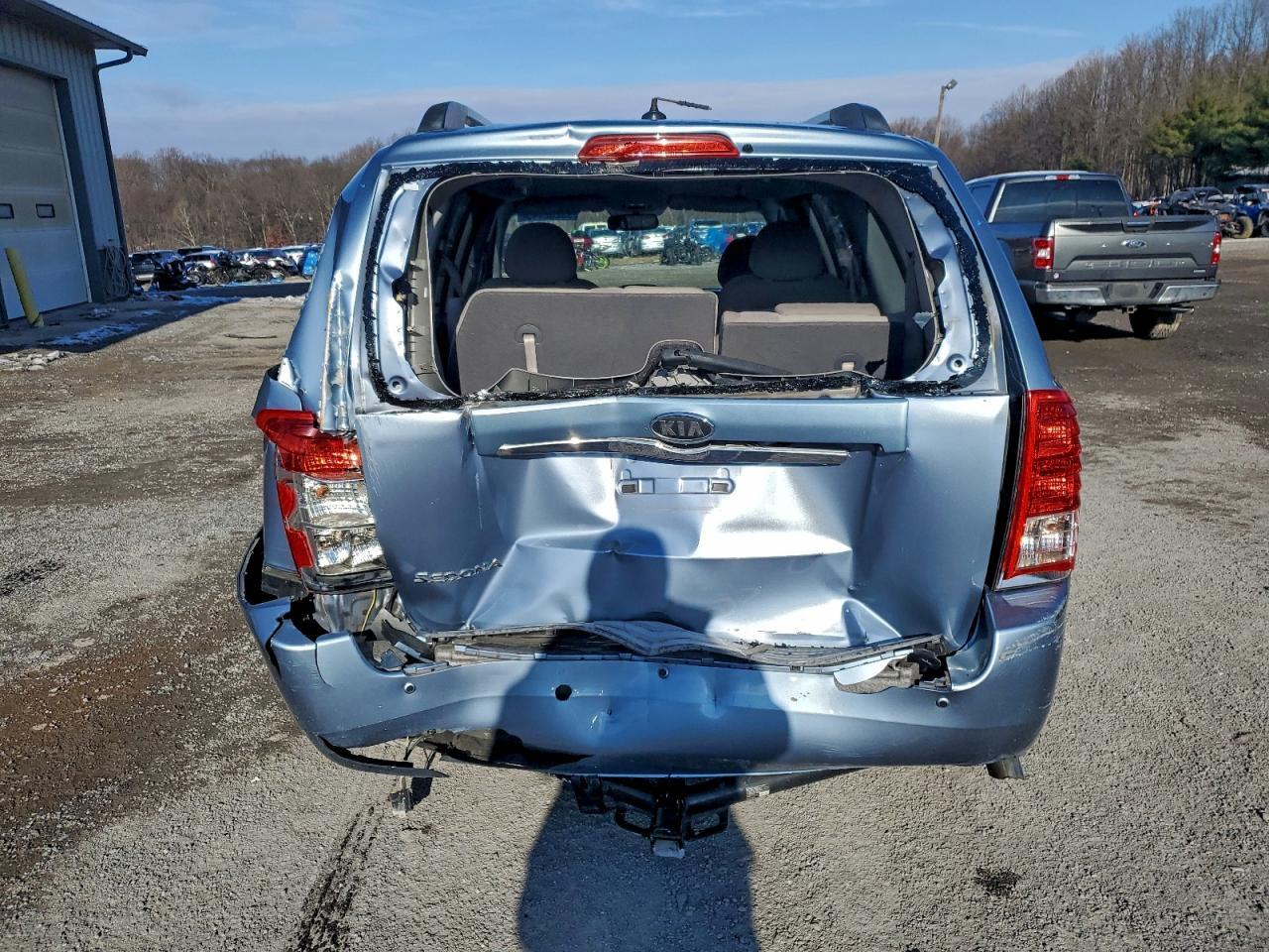 2011 KIA SEDONA