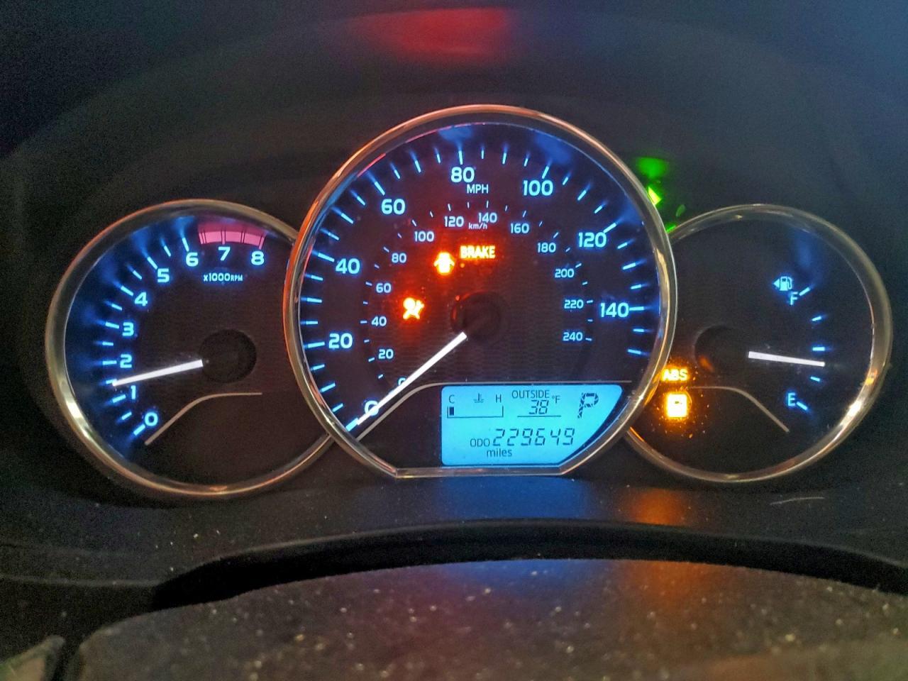 2015 TOYOTA COROLLA