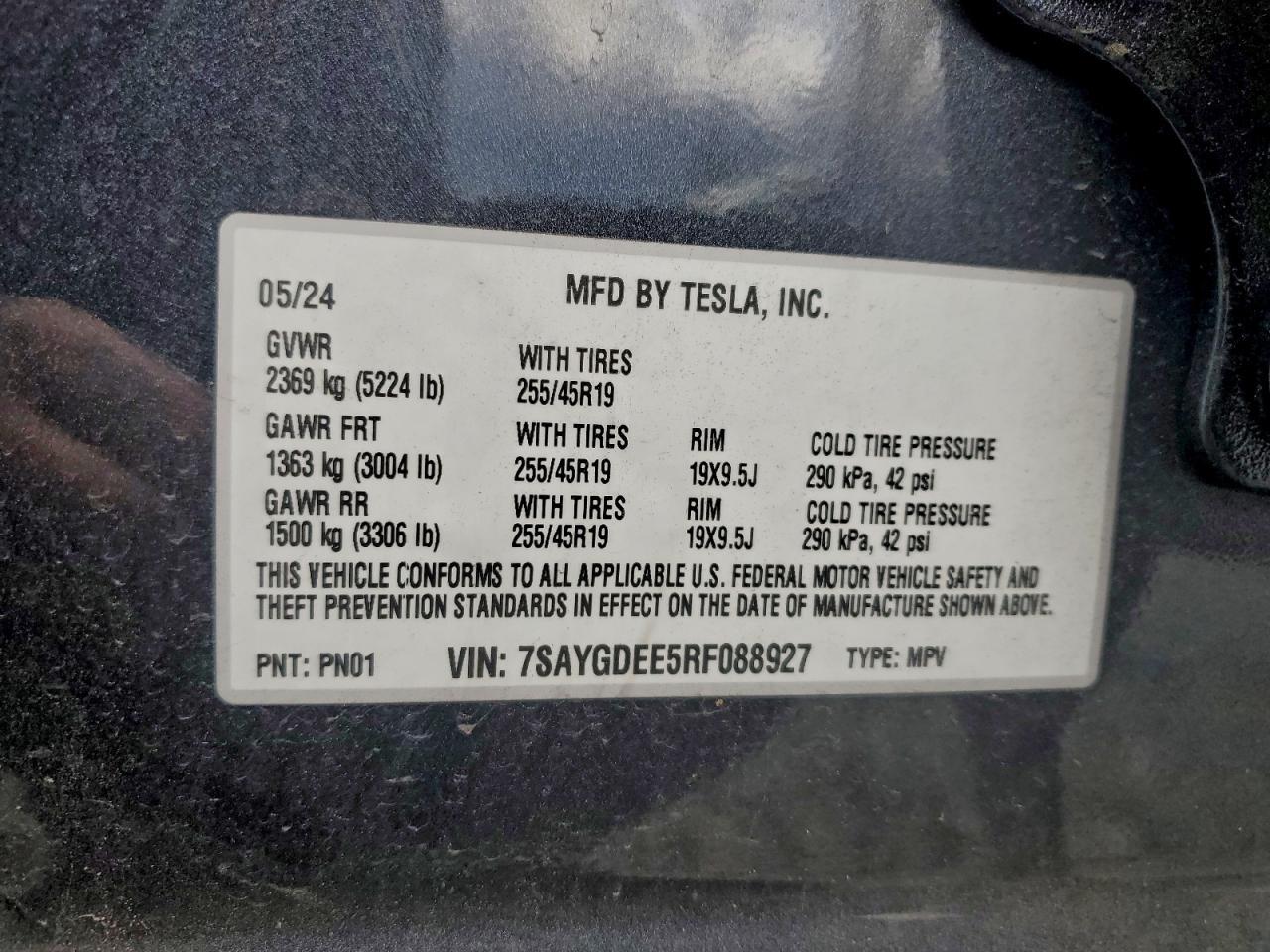 2024 TESLA MODEL Y