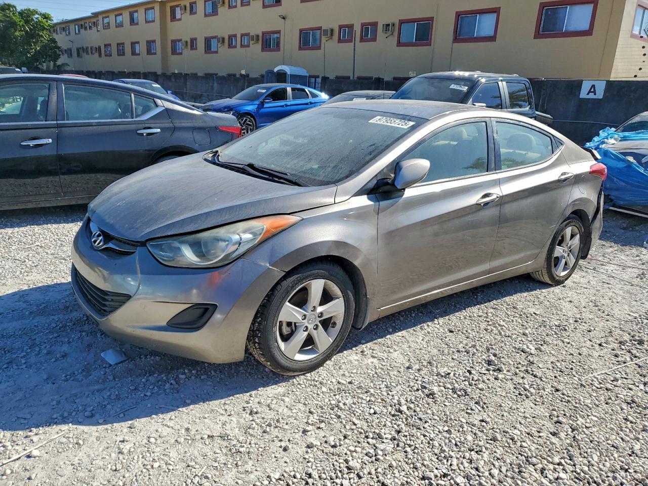 2013 HYUNDAI ELANTRA