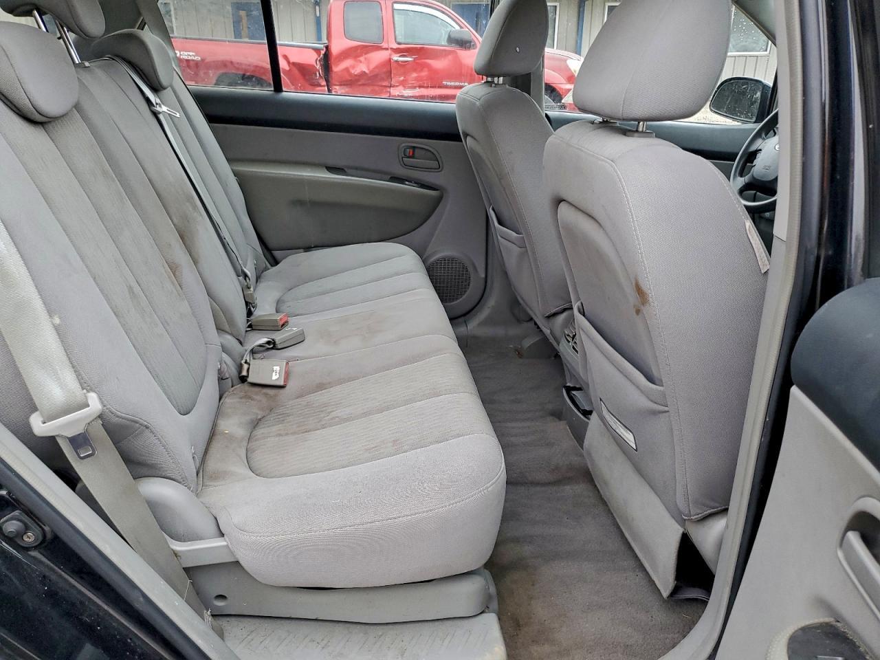 2007 KIA RONDO