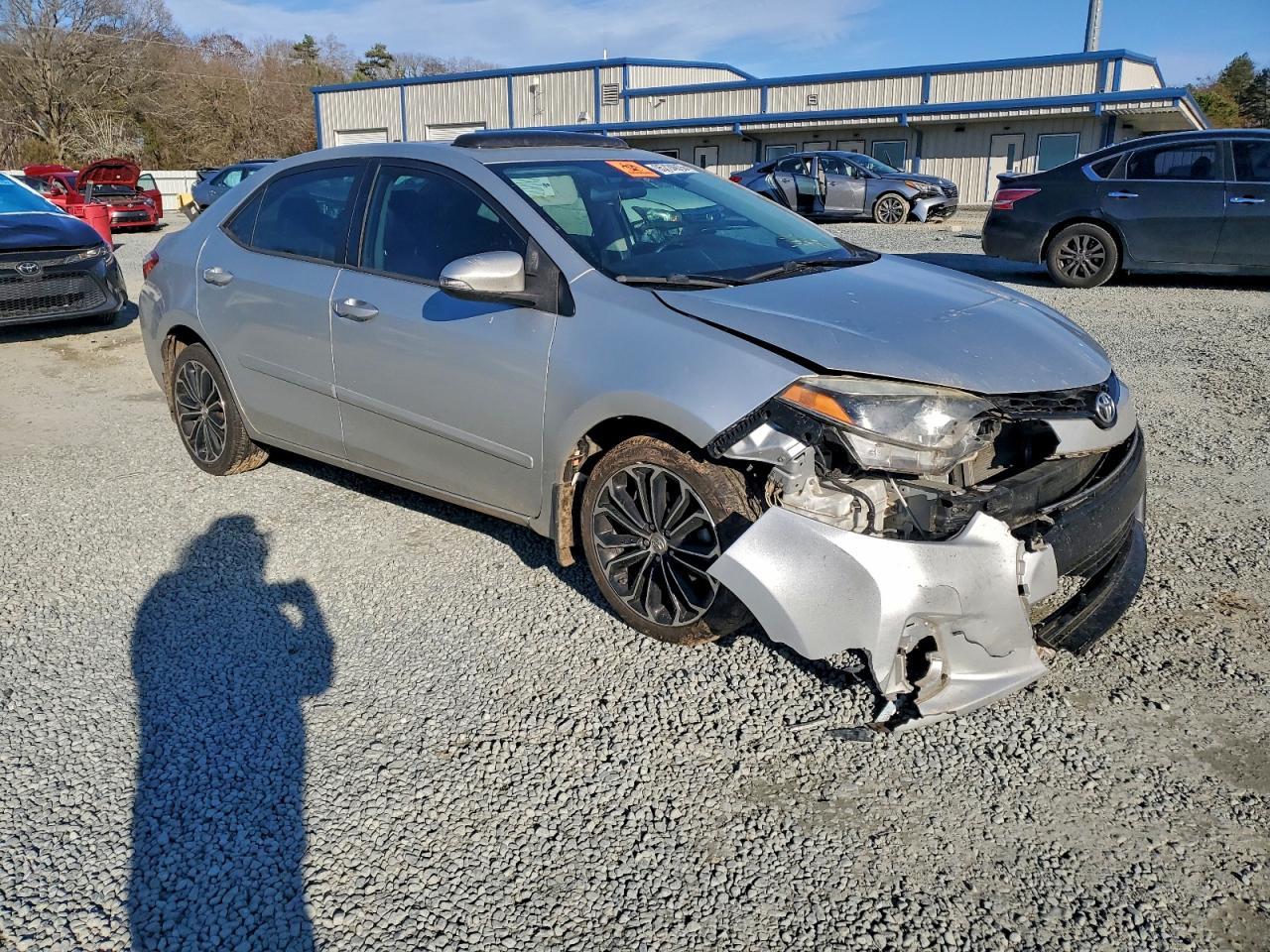 2015 TOYOTA COROLLA