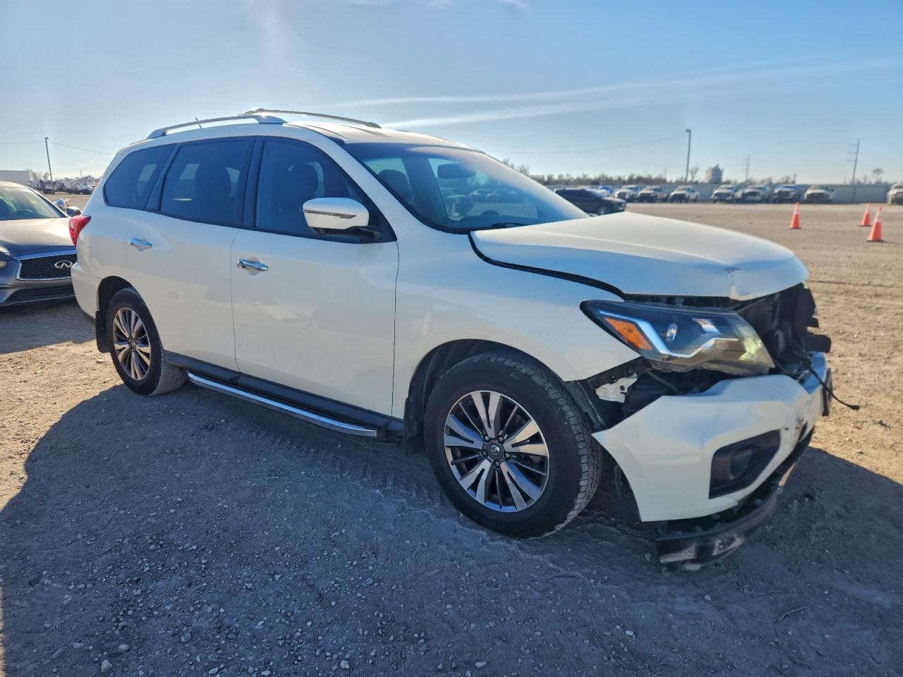 2017 NISSAN PATHFINDER