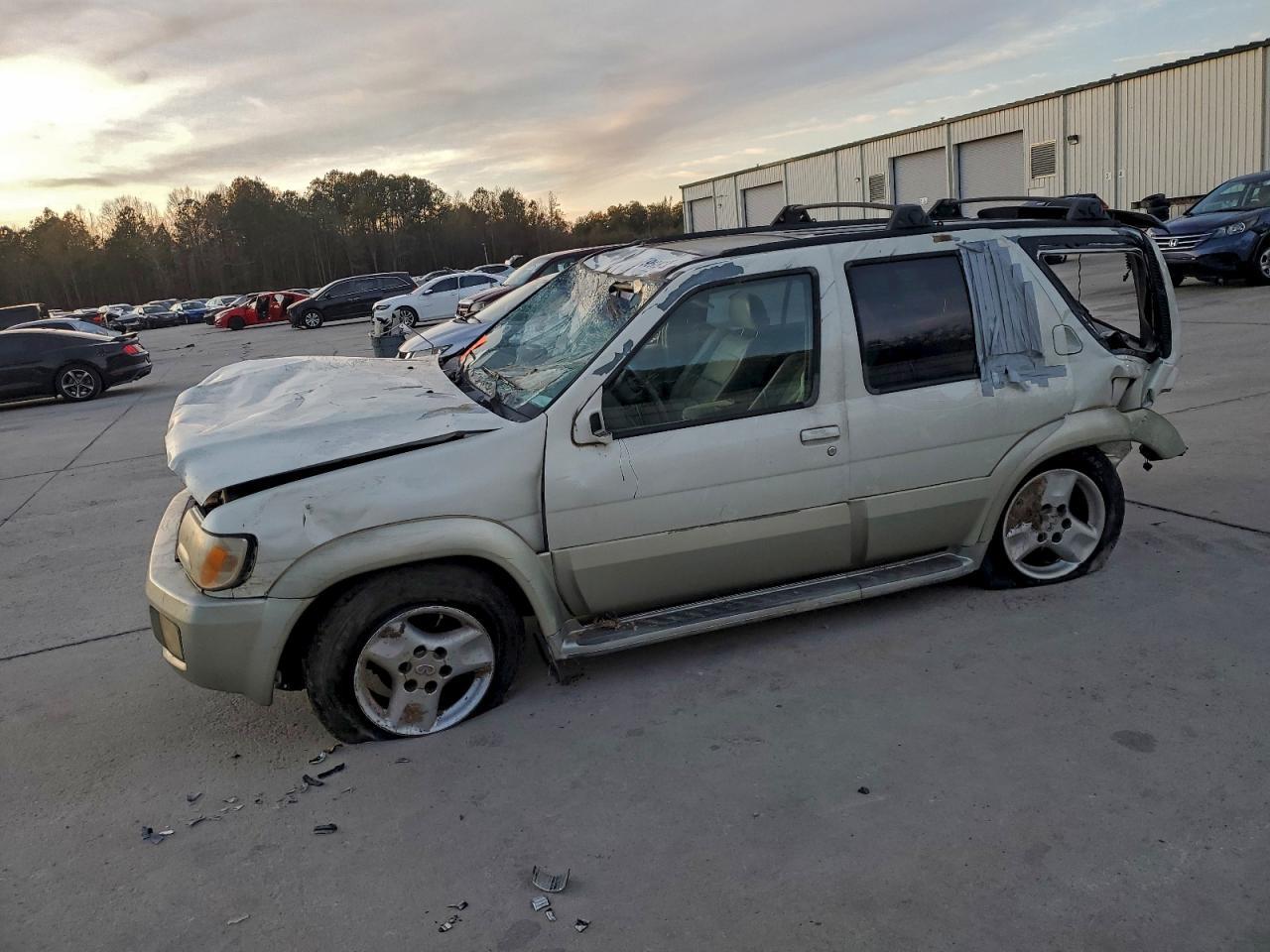 2002 INFINITI QX4