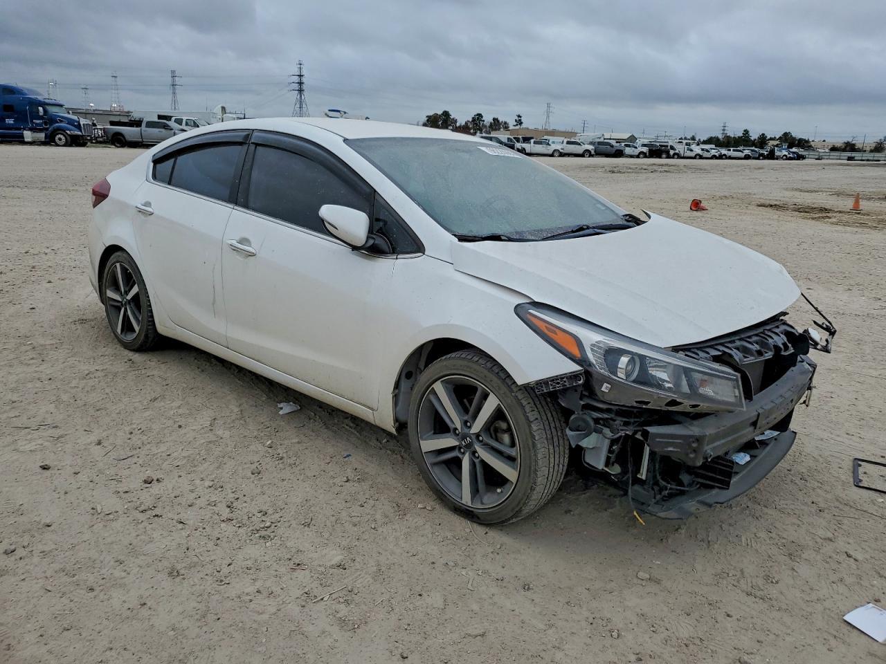 2017 KIA FORTE