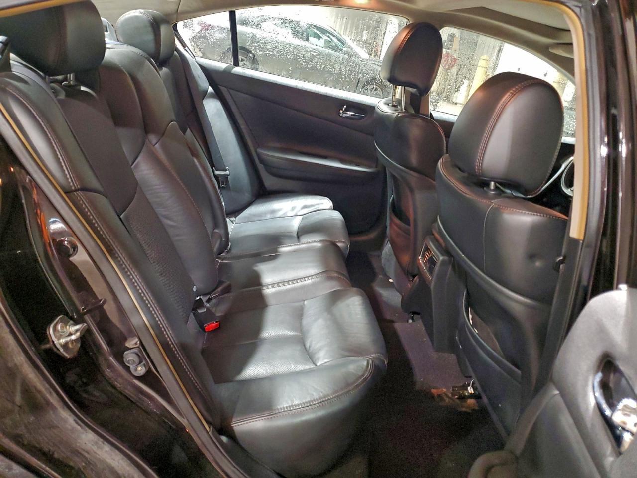 2014 NISSAN Maxima