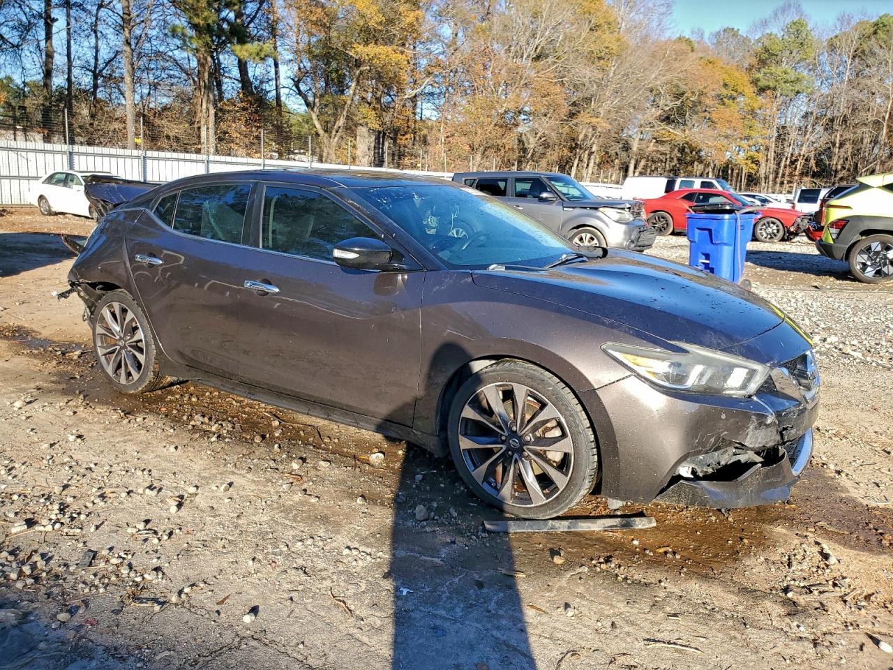 2016 NISSAN Maxima
