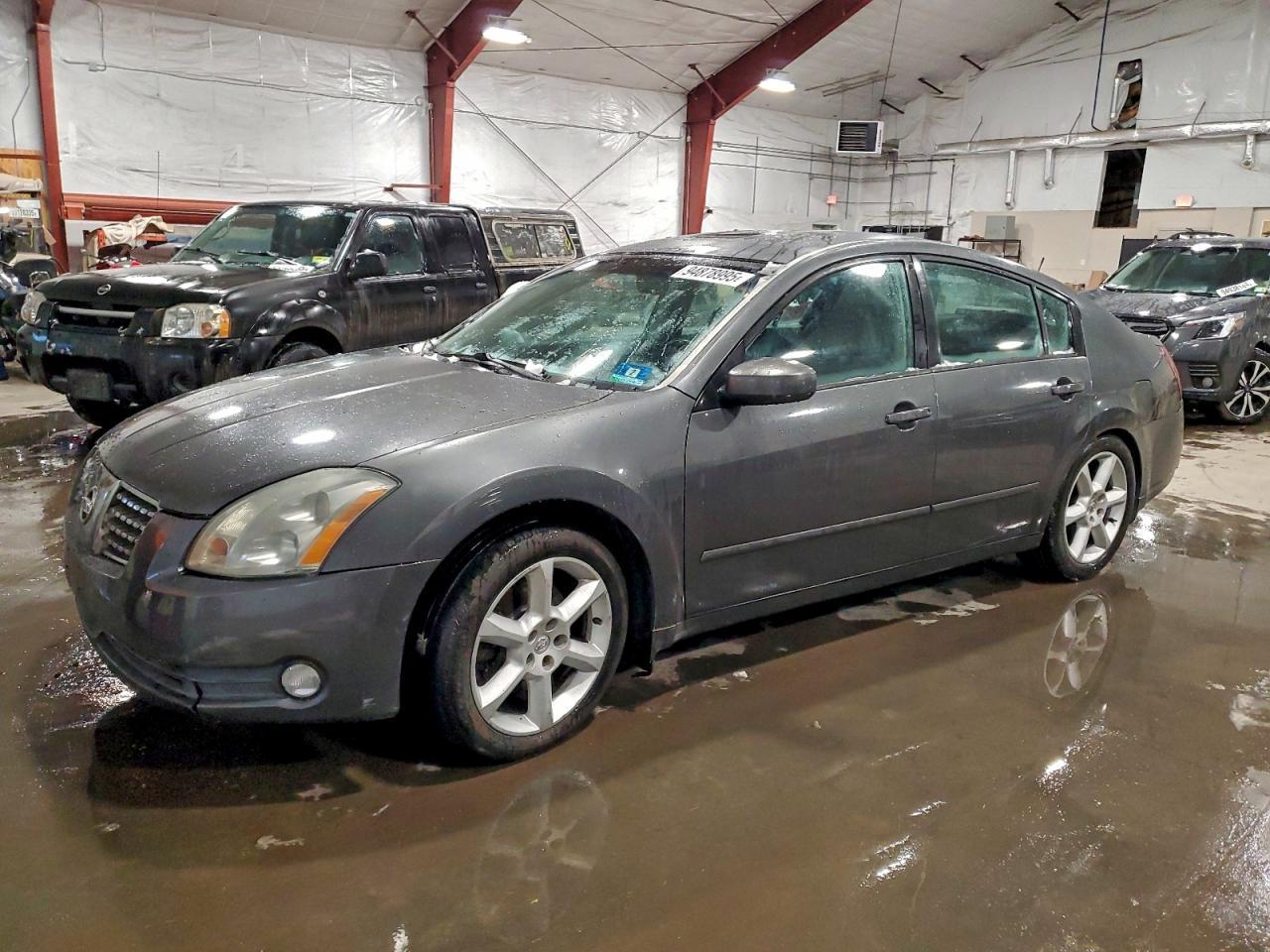2005 NISSAN Maxima
