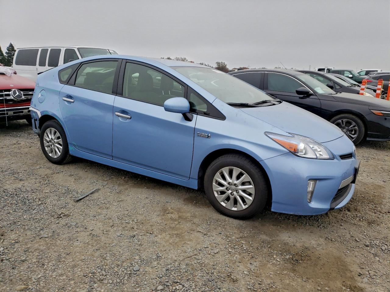 2014 TOYOTA Prius Plug-In