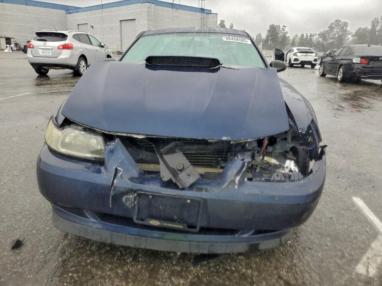 2001 FORD MUSTANG