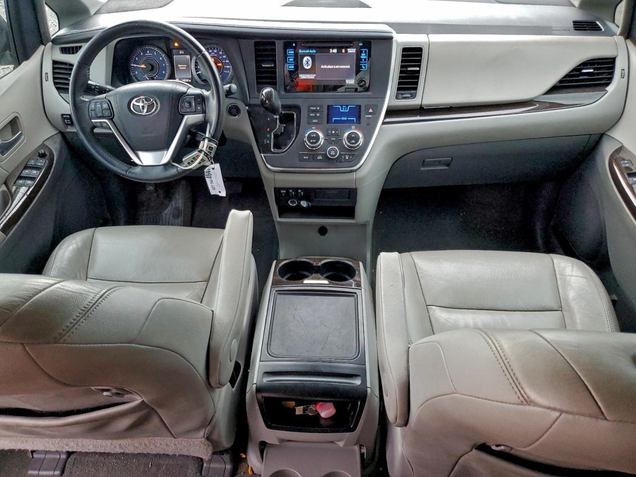 2015 TOYOTA SIENNA