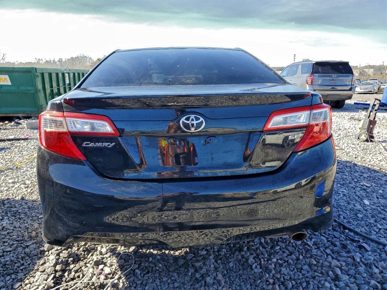 2014 TOYOTA CAMRY