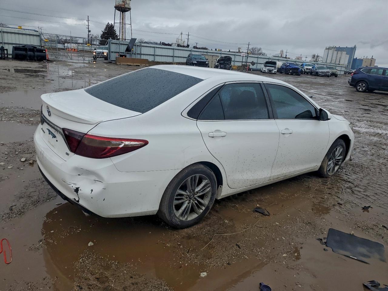 2016 TOYOTA CAMRY
