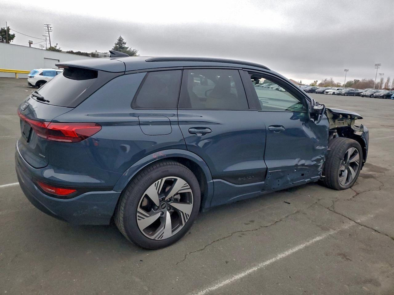 2025 AUDI Q6 e-tron