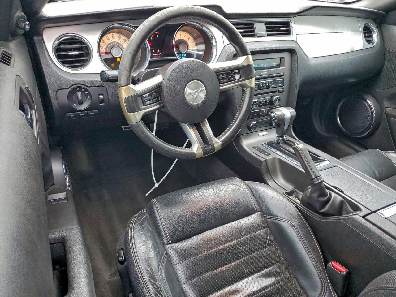 2012 FORD MUSTANG
