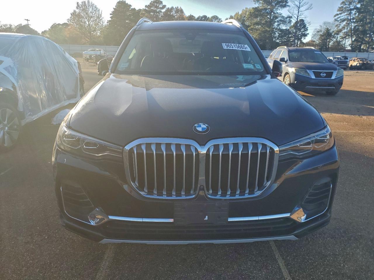2021 BMW X7