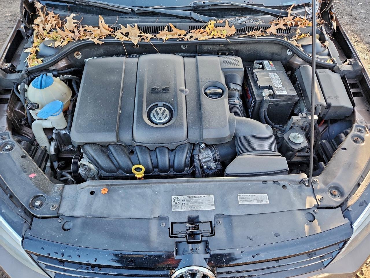 2013 VOLKSWAGEN JETTA
