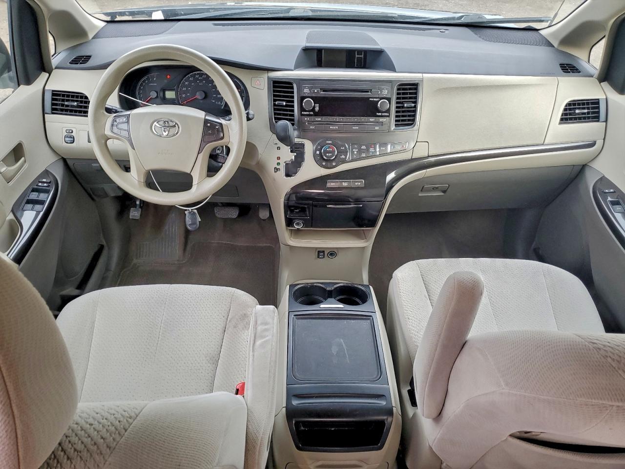 2014 TOYOTA SIENNA