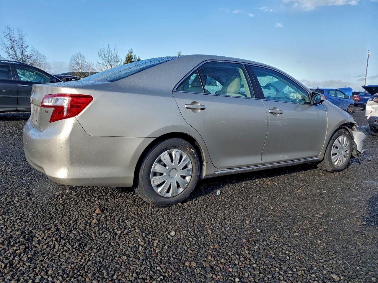 2014 TOYOTA CAMRY
