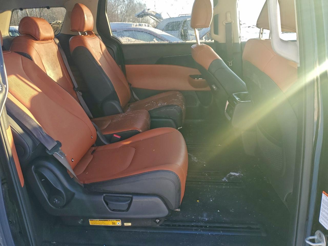 2024 KIA Carnival