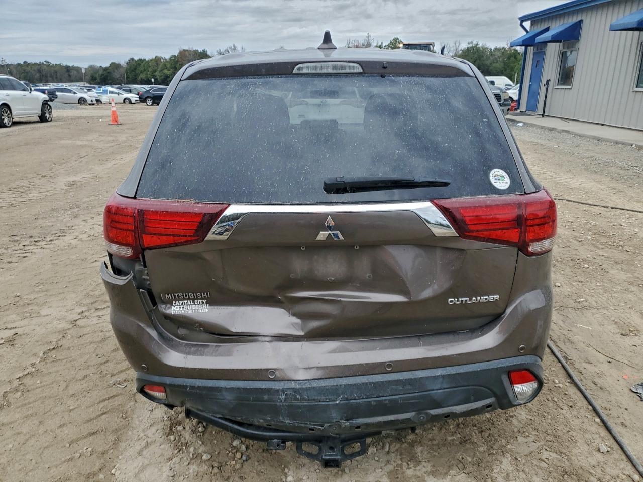 2018 MITSUBISHI outlander