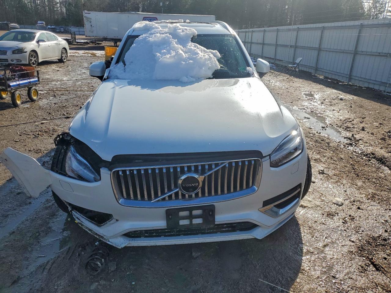 2021 VOLVO XC90
