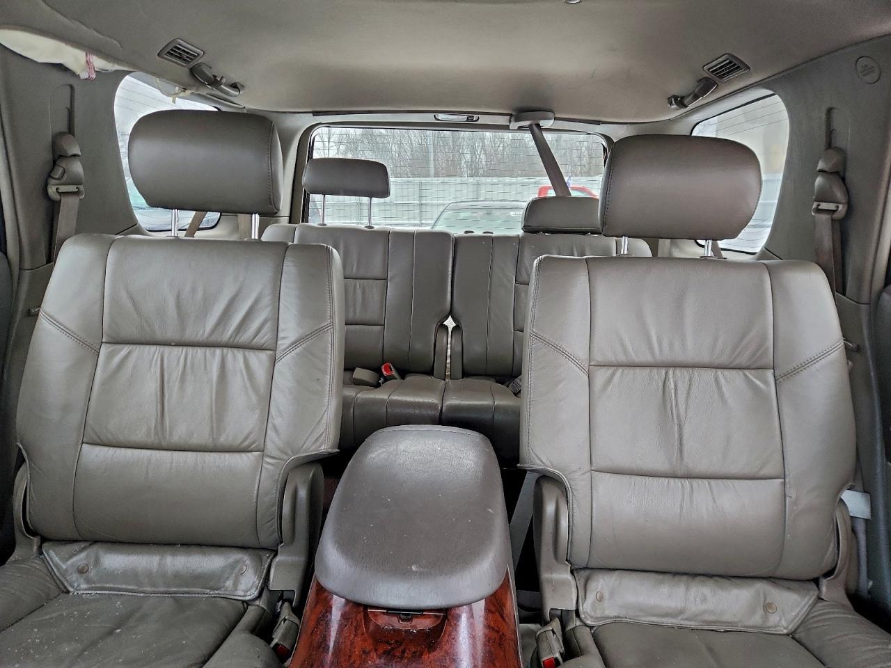 2005 TOYOTA Sequoia