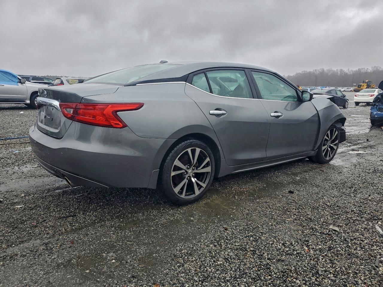 2016 NISSAN Maxima