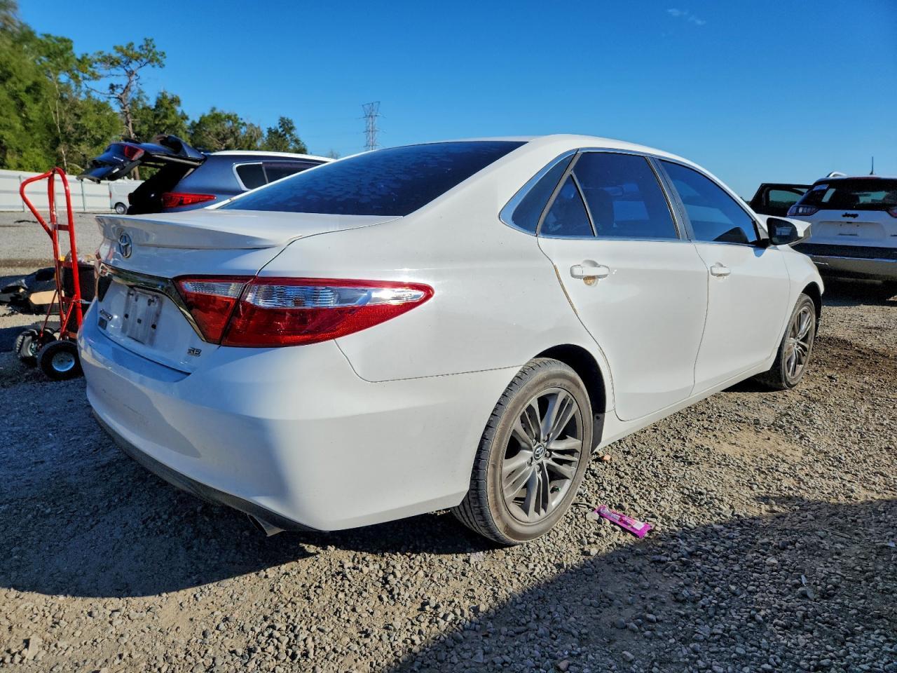 2016 TOYOTA CAMRY