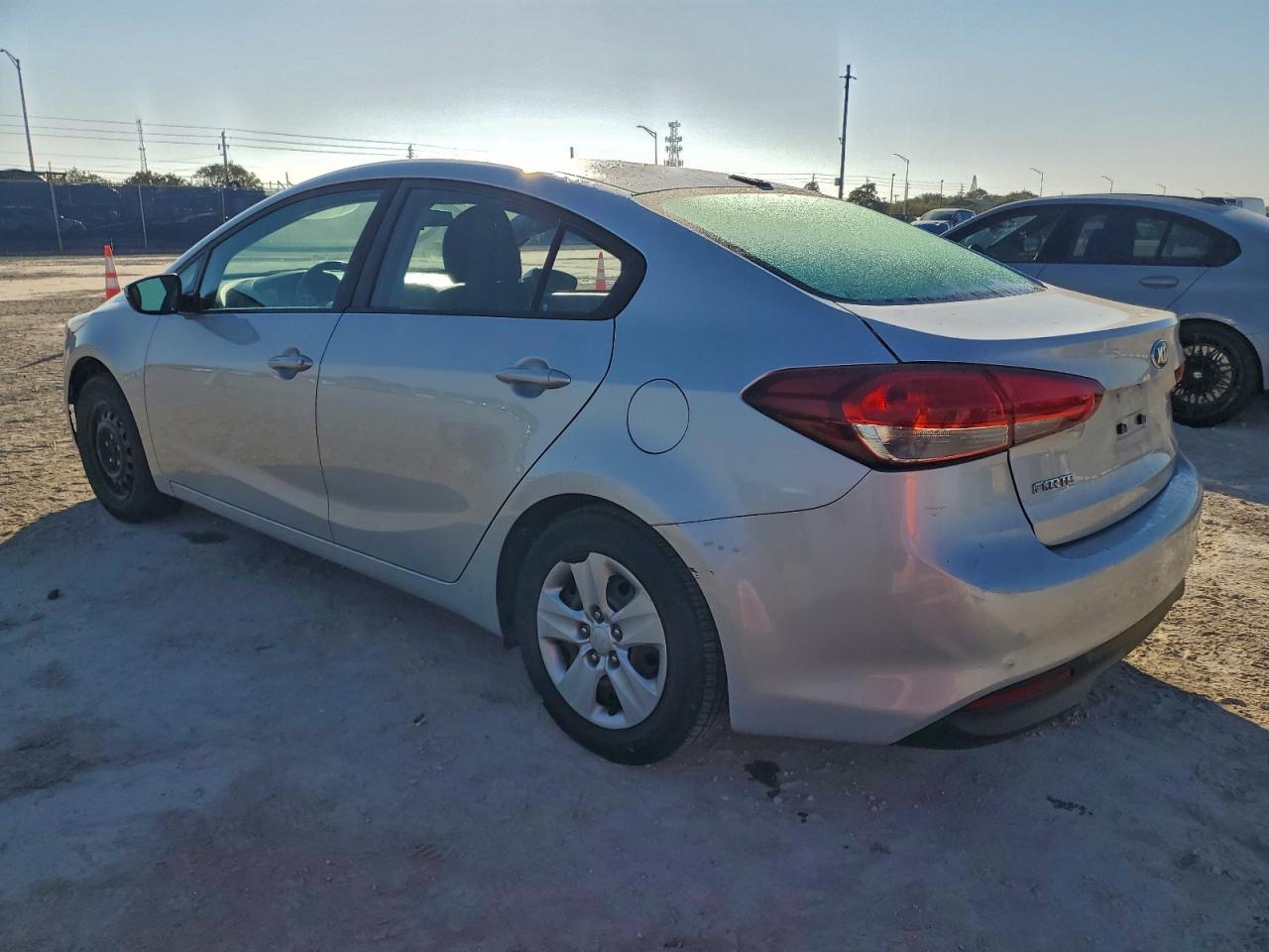 2017 KIA FORTE