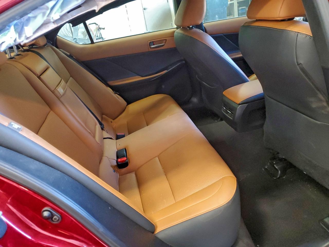 2022 LEXUS IS 300