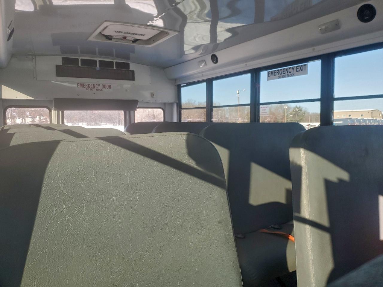 2016 CHEVROLET Express 3500