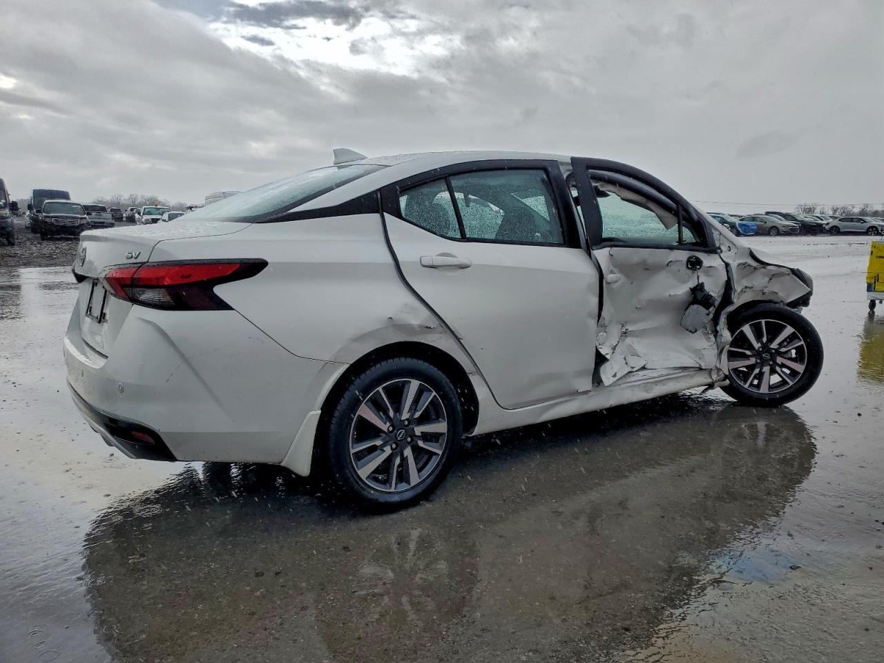 2024 NISSAN VERSA