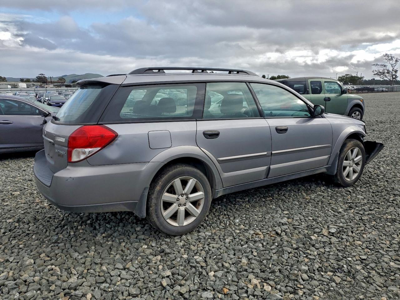 2009 SUBARU Outback