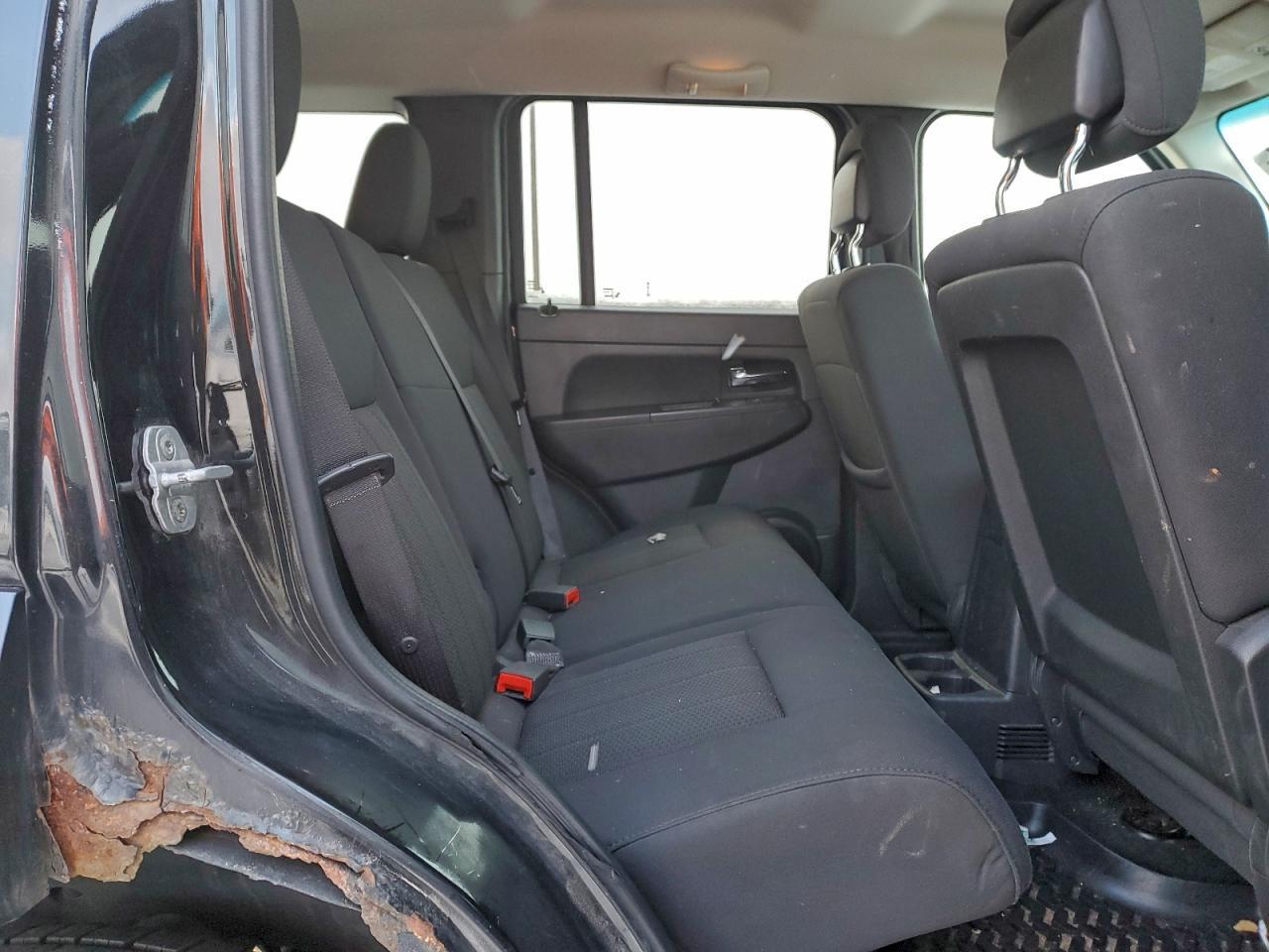 2011 JEEP Liberty