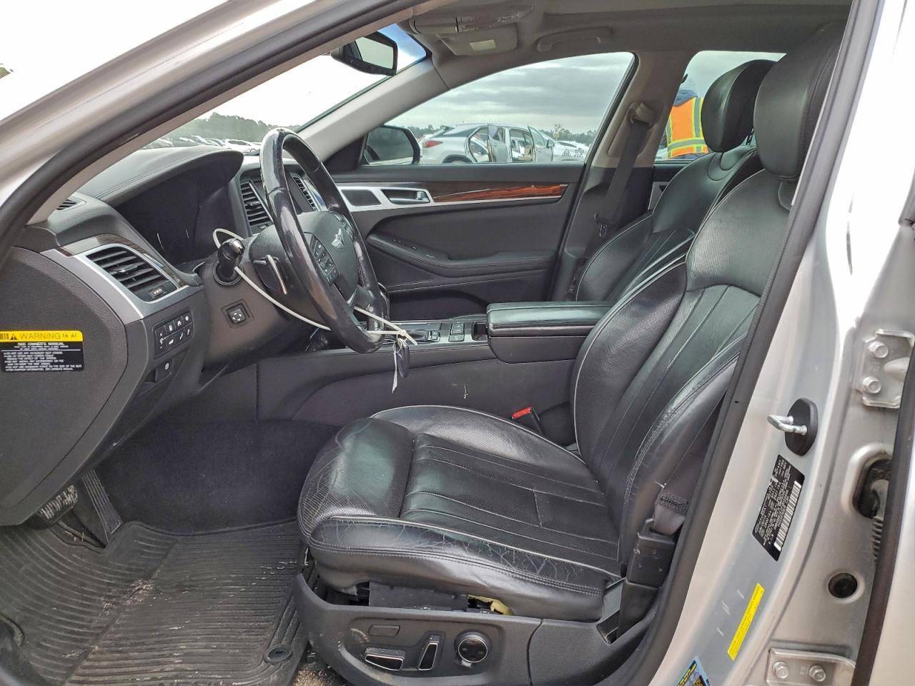 2015 HYUNDAI GENESIS