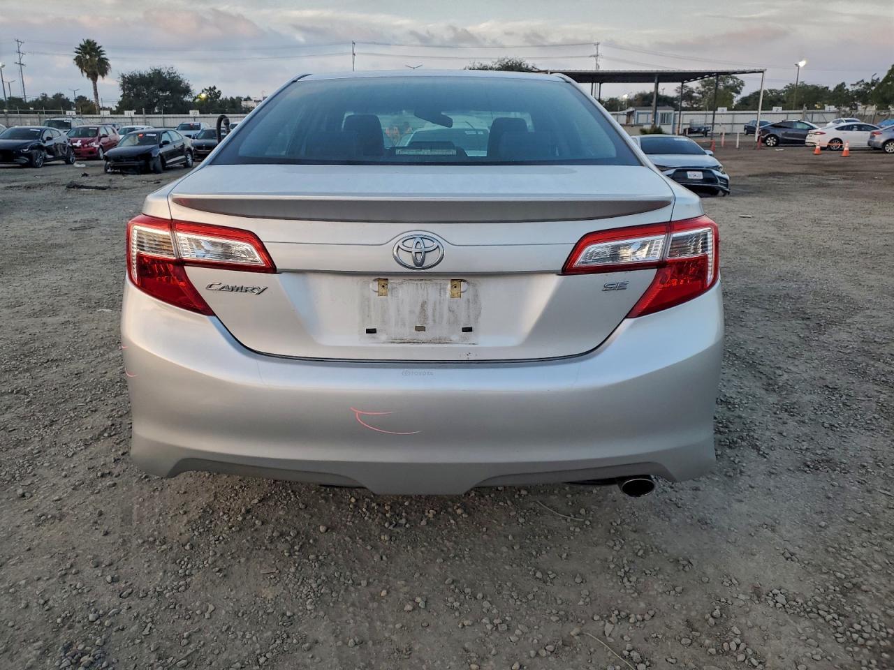 2014 TOYOTA CAMRY