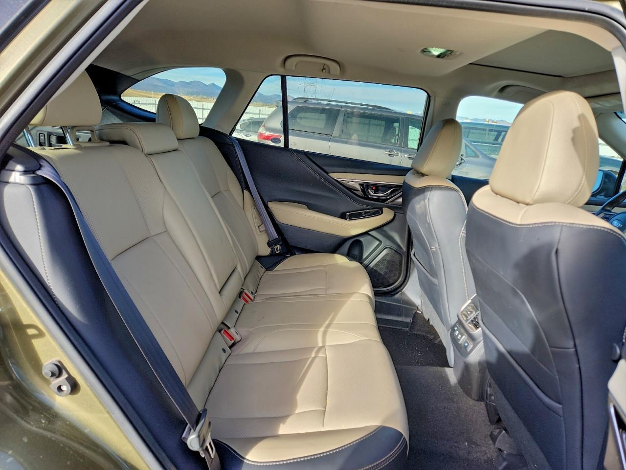 2021 SUBARU Outback